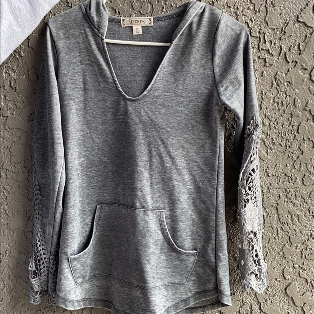 Gray hoodie with decorative sleeves